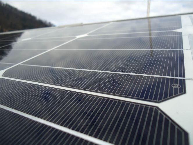Photovoltaik Anlage zur nachhaltige Energiegewinnung - nahansicht