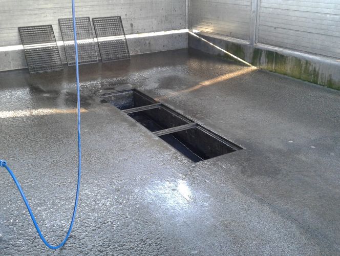 Schacht in einer Waschstraße nach der Reinigung von RWS