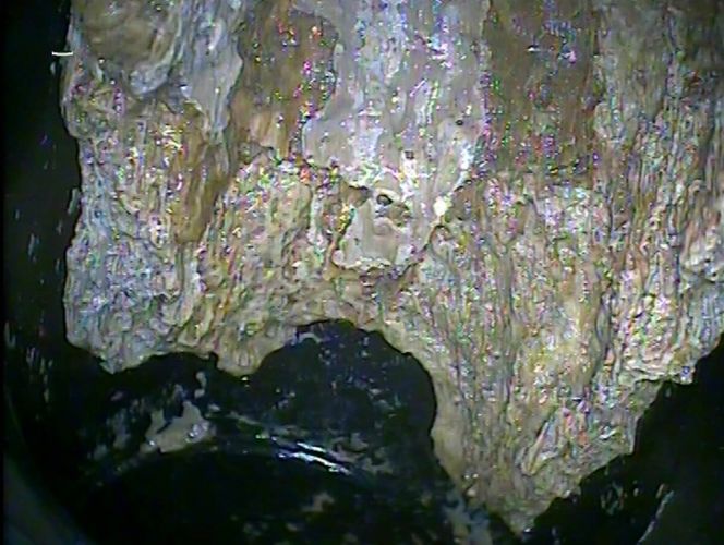 Verkrustetes Rohr vor Sanierung, Reinigung und Spülung