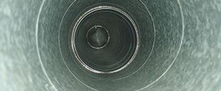 Gereinigter Lüftungskanal nach Filtertausch und Wartung von RWS